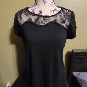 Black women's lace top